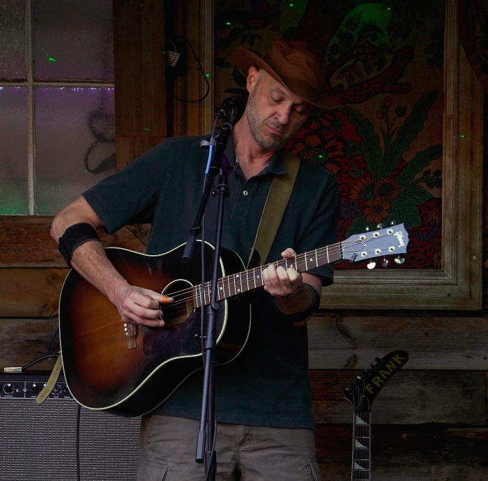 Daniel Van Vechten Duo