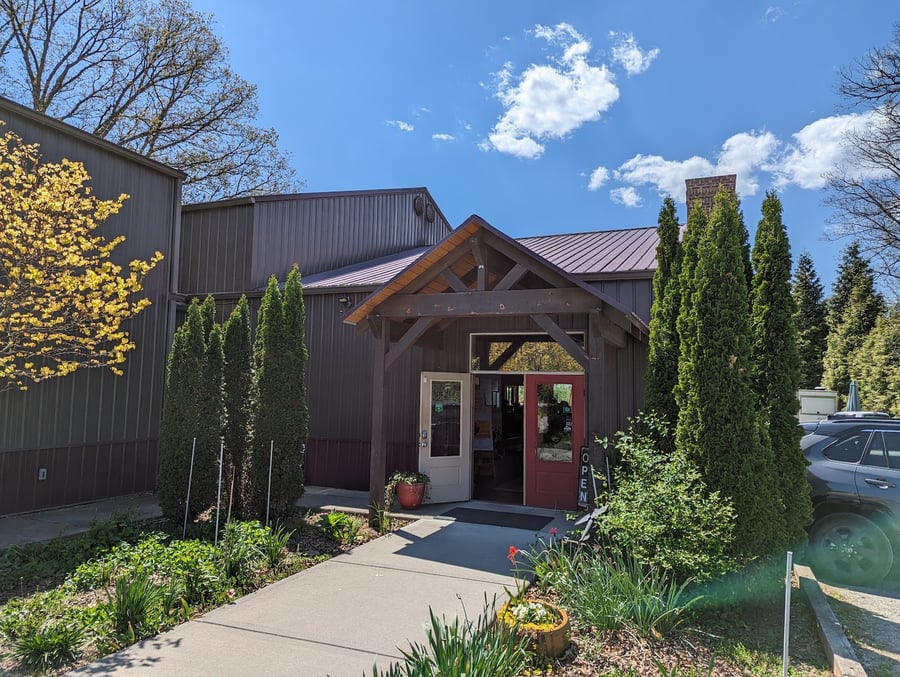 Saint Paul Mountain Vineyards