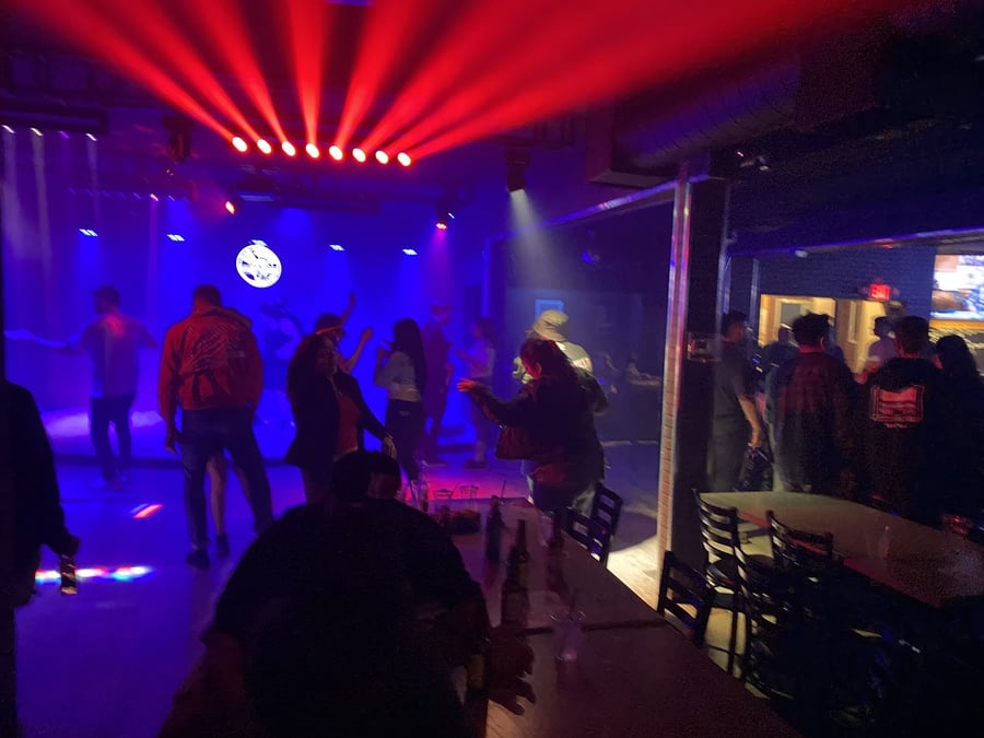 Big Shotz Bar & Grill