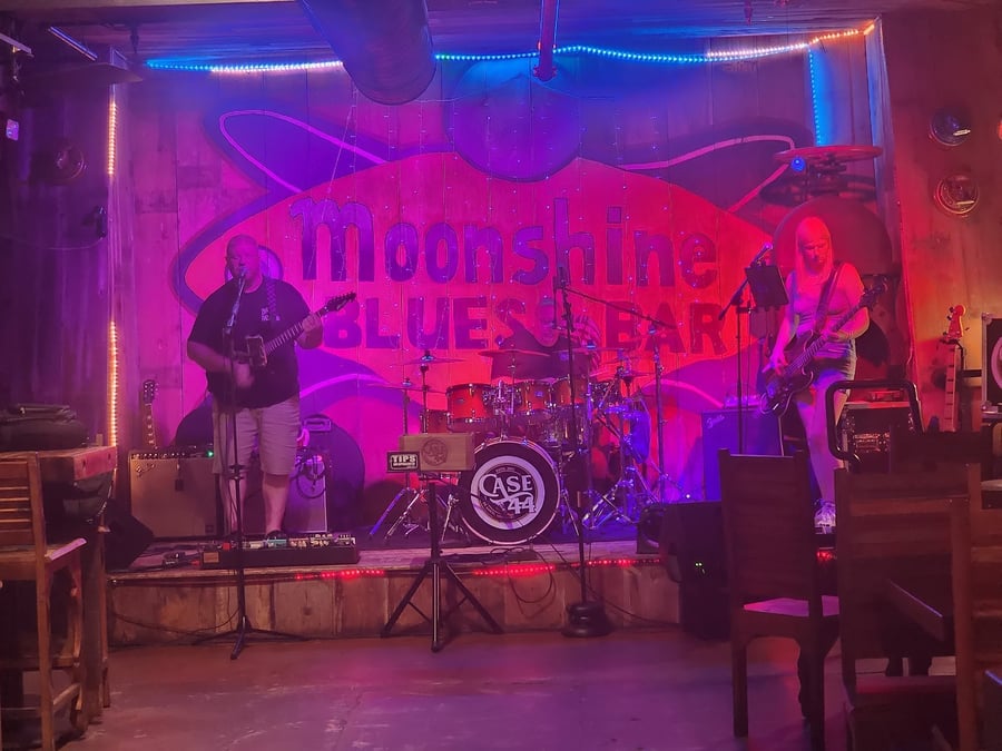 The Moonshine Blues Bar