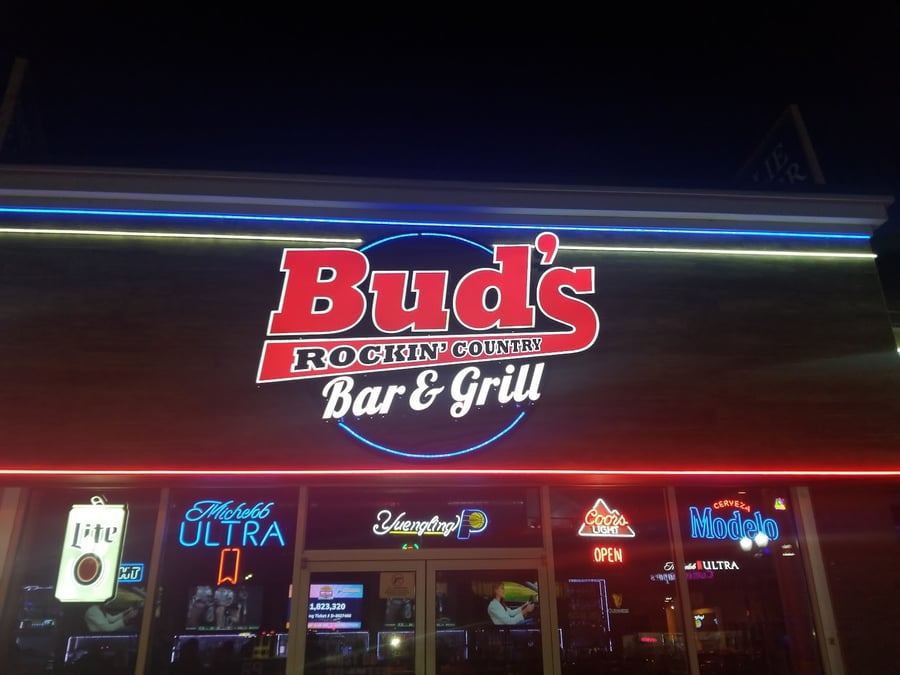 Bud's Rockin' Country Bar & Grill