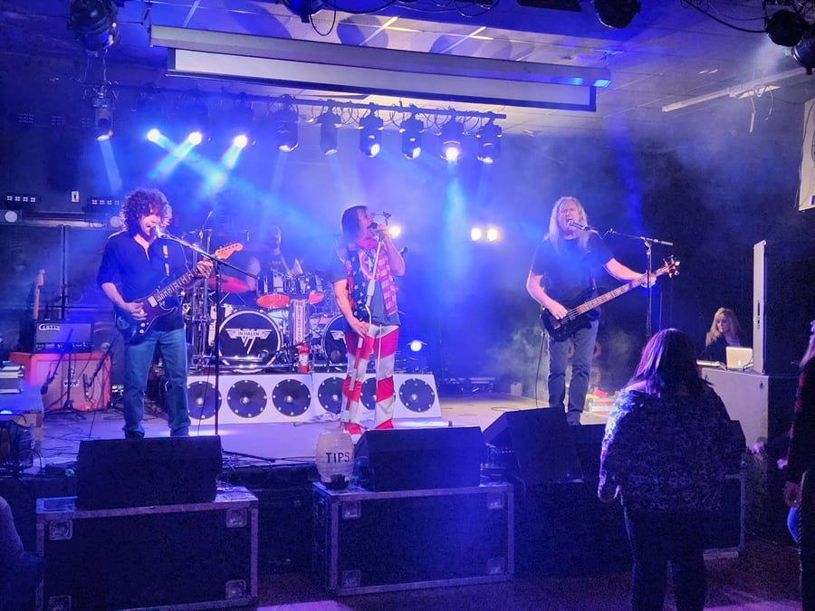 O'Sheas Bar and Grill