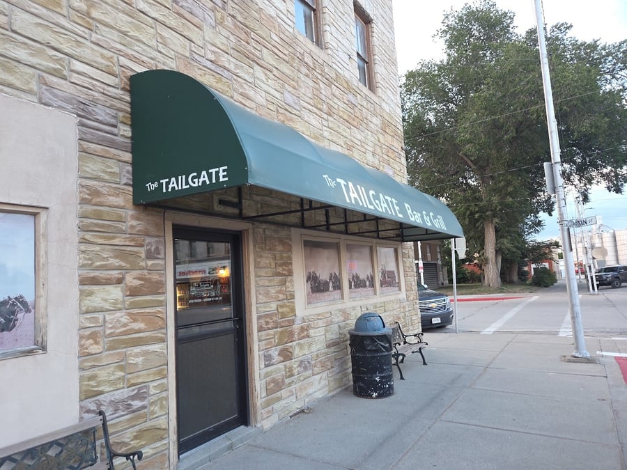 Tailgate Bar & Grill