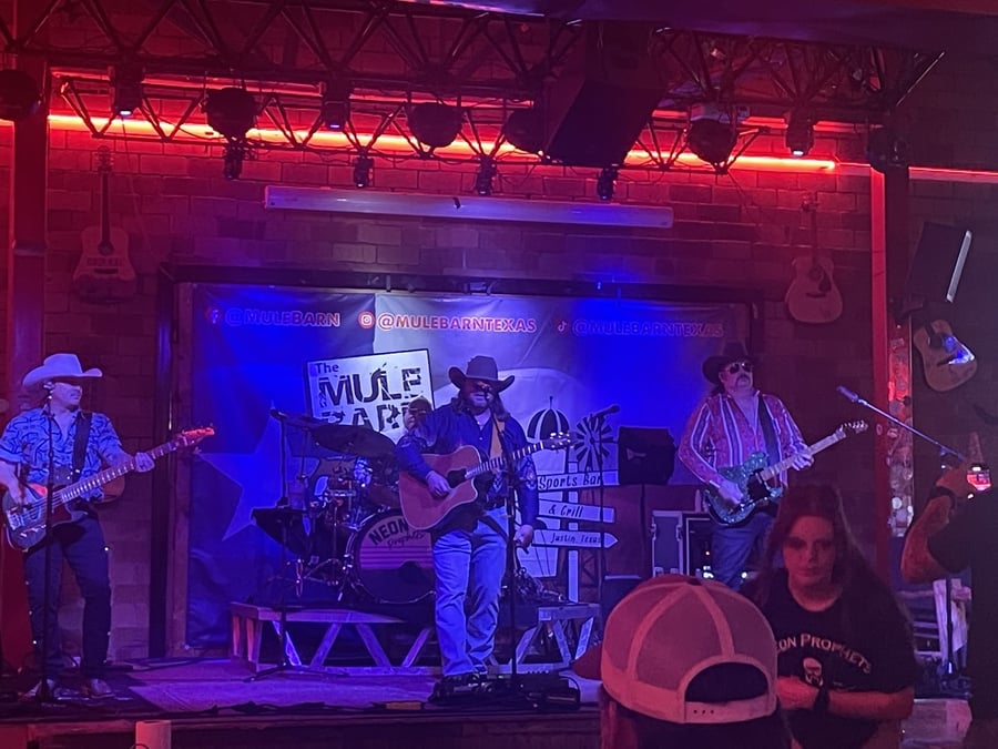 Mule Barn Sports Bar & Grill
