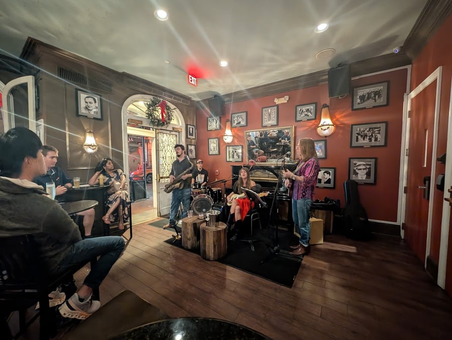 21st Amendment Bar at La Louisiane