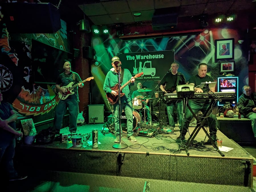 Bardi's Bar and Grill