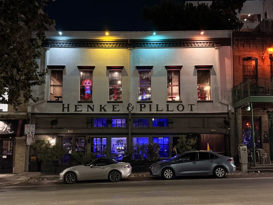 Henke & Pillot