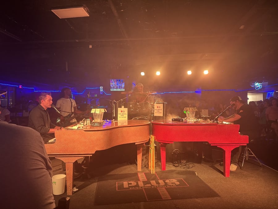 PLUS Dueling Piano Bar