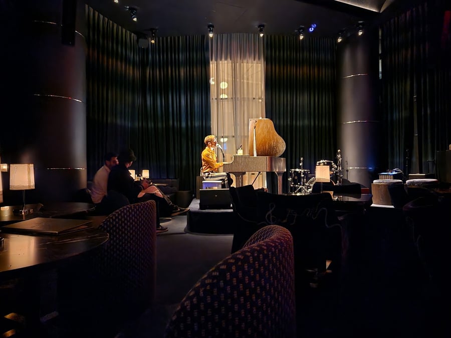 Silver Lining Lounge