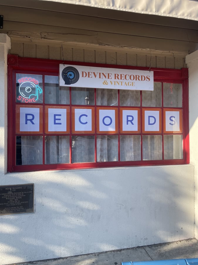 Devine records & Vintage
