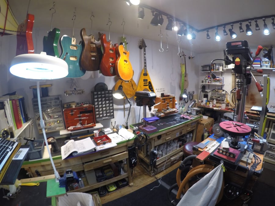 Compton Guitars, LLC