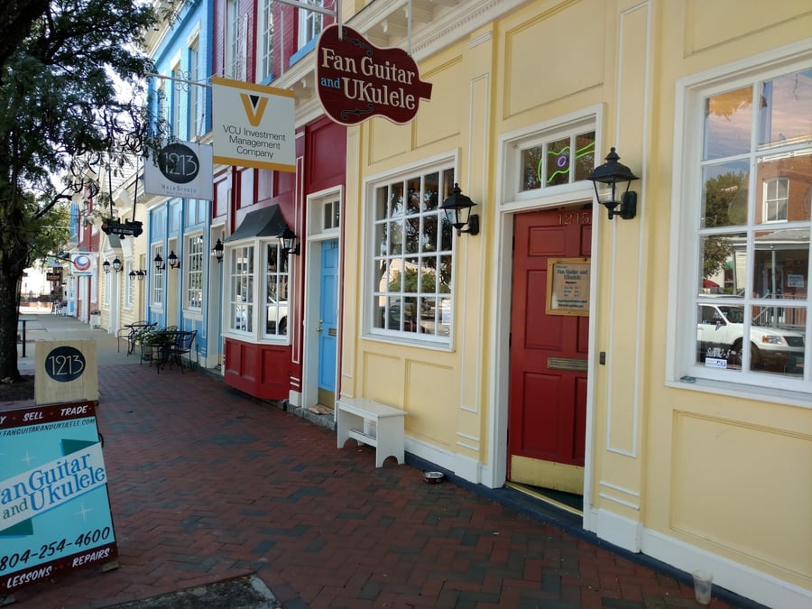 Fan Guitar and Ukulele