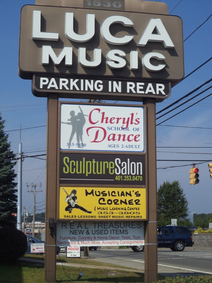 Luca Music & Piano Gallery