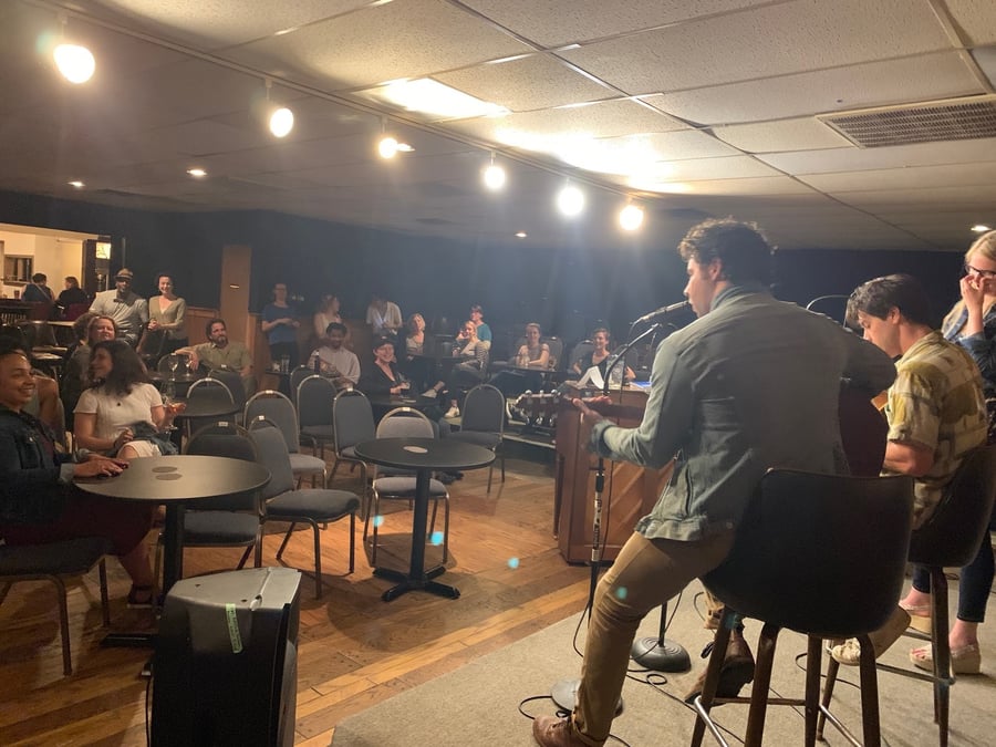 Slowpoke Lounge & Cabaret