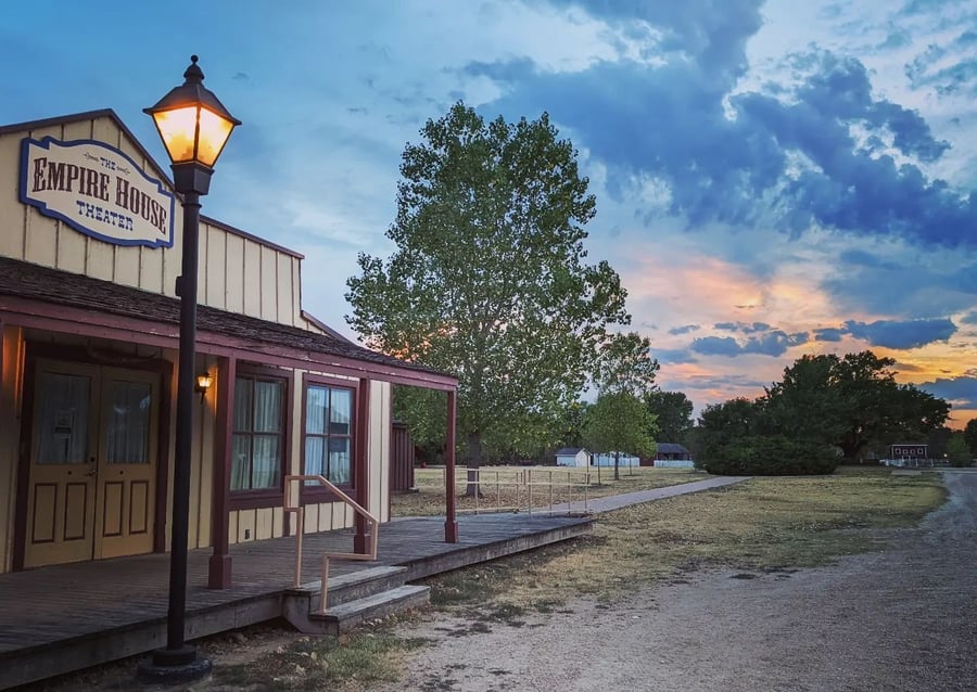 Empire House Theater