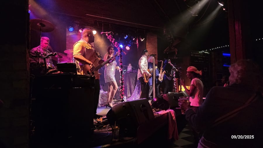 Bunker's Music Bar & Grill