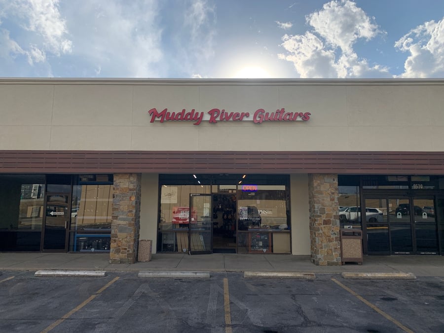 Muddy River Guitars
