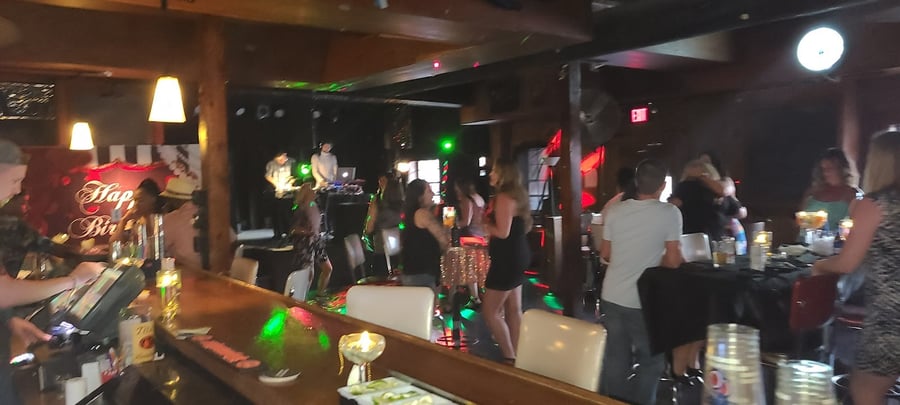 Classic's Victory's Sports Bar