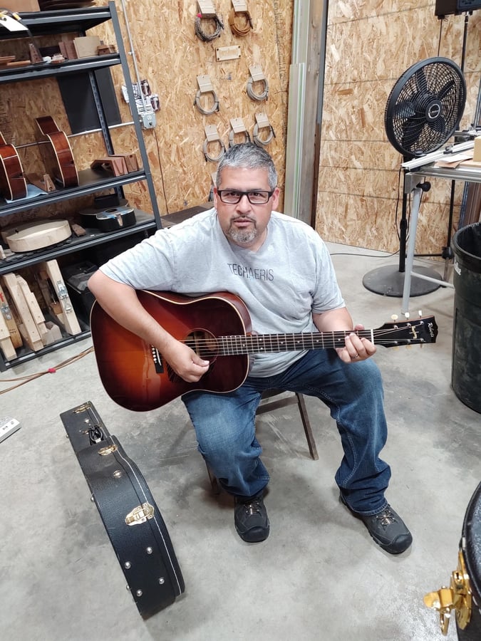 Daniel Roberts Stringworks