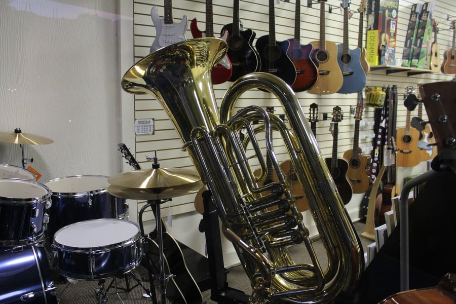 String & Horn Shop