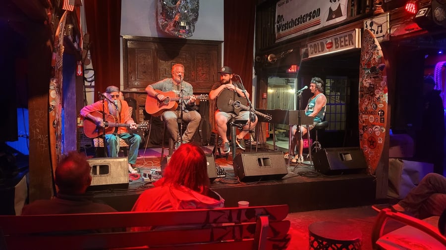 Captain Nick's Rock-n-Roll Bar (Seasonal May-Septemeber)