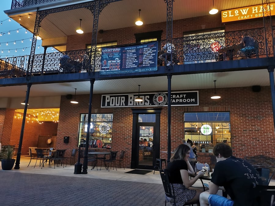 Pour BROS. Craft Taproom