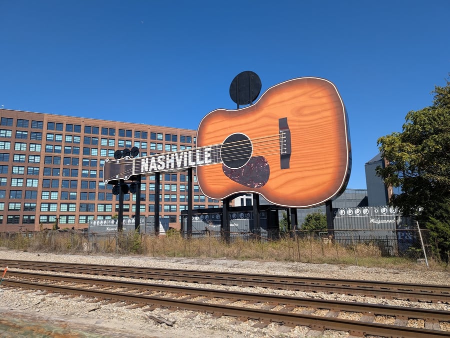 Big Nashville Guitar