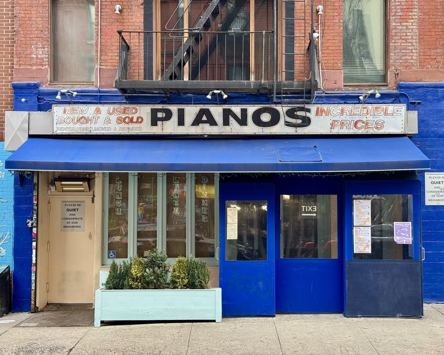 Pianos