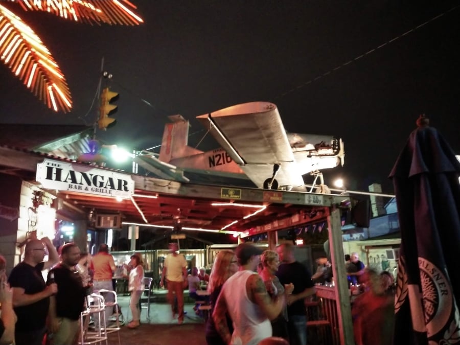 Wings Sports Bar & Grille