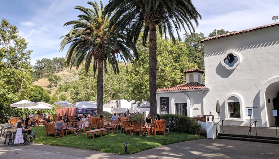 Wente Family Vineyards Tasting Lounge