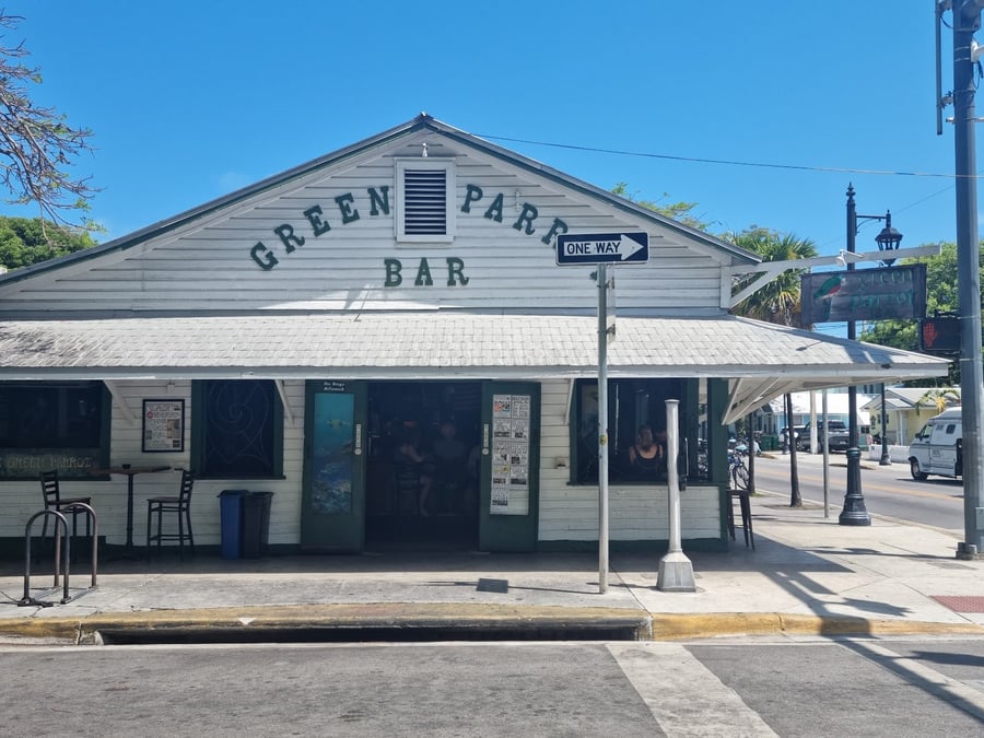 Green Parrot Bar