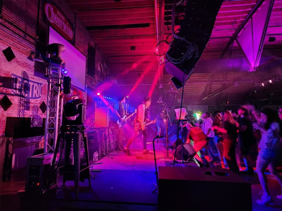 Bowstring - Bar & Live Music Venue