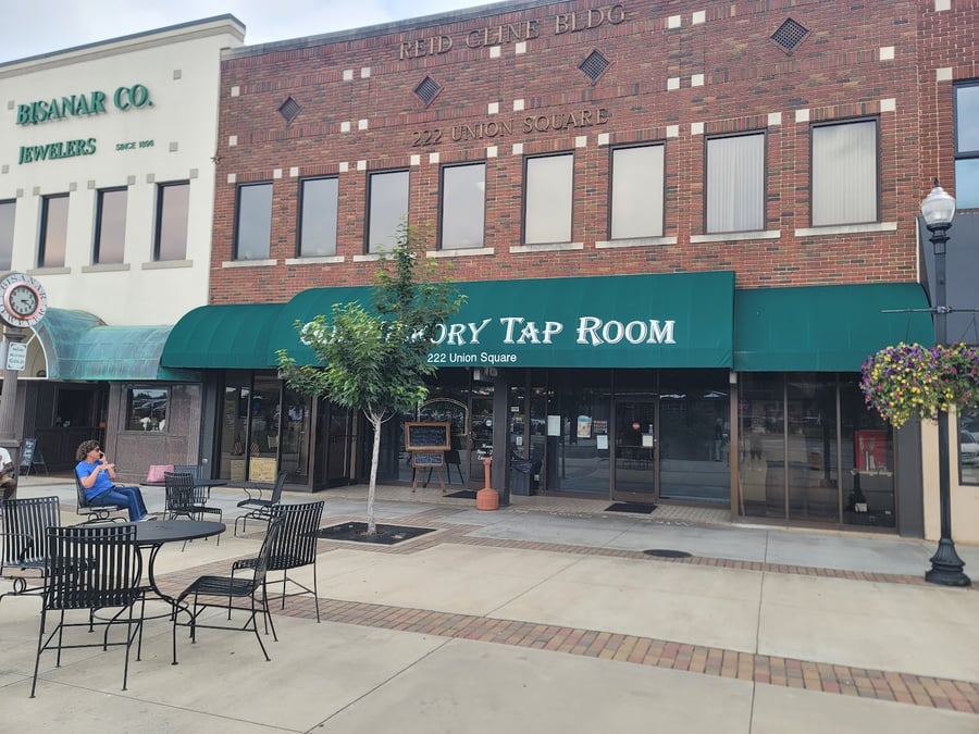 Olde Hickory Tap Room