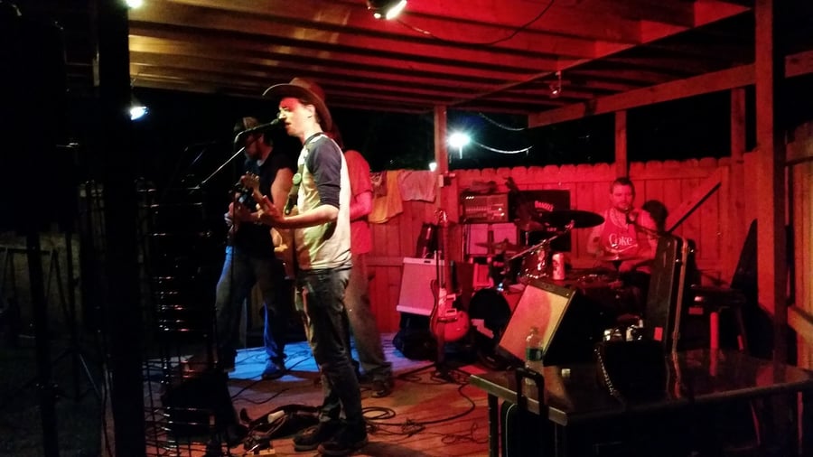 Fox Field Neighborhood Bar and Grille