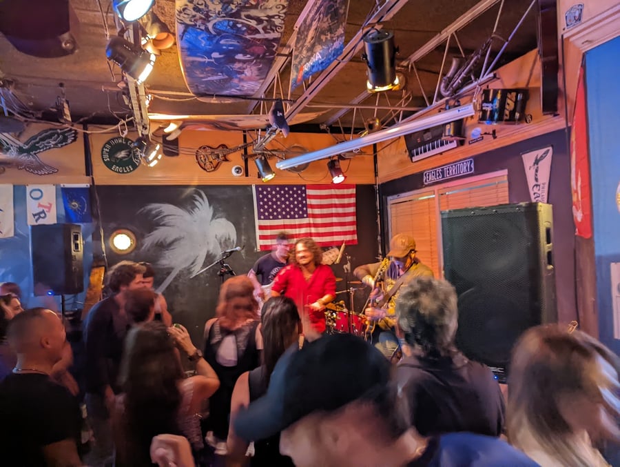 Hurricane Bar and Lounge