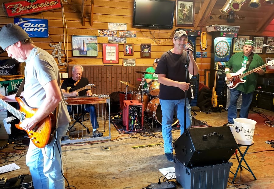 River Cafe Sports Bar