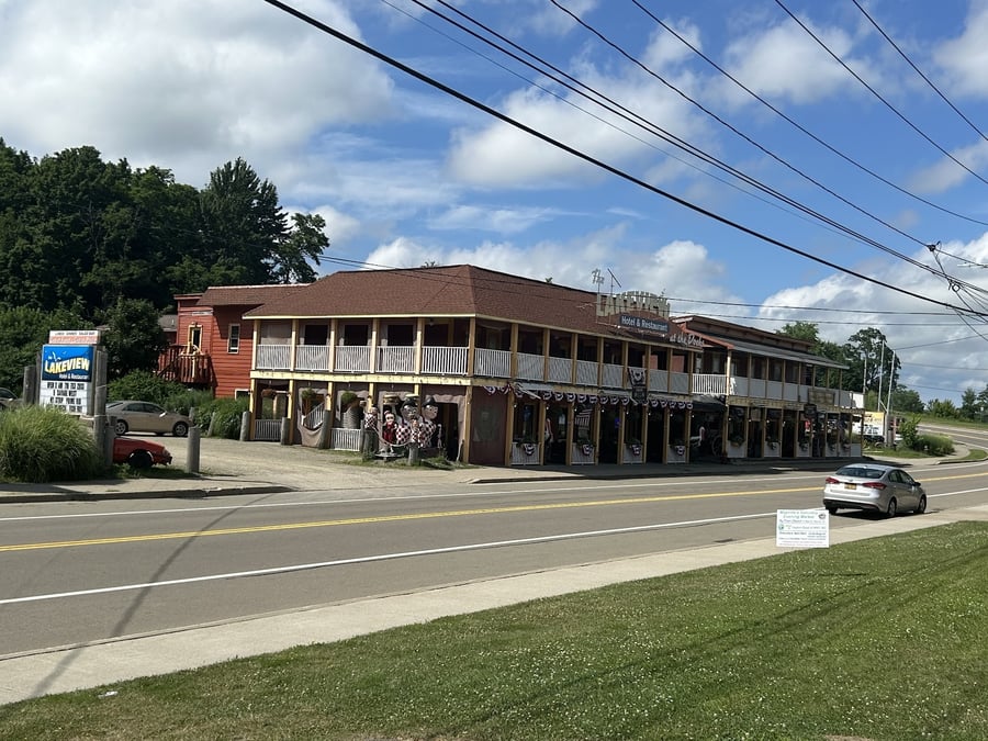 Lakeview Hotel and Restaurant