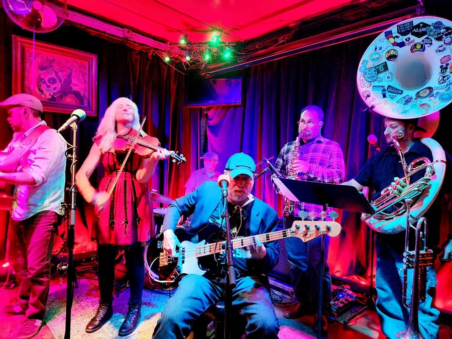 Crazy Horse Saloon & Grill