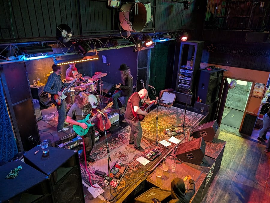 Kamikazes - House Of Rock