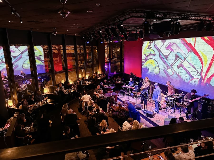 Bake's Place Bar & Bistro