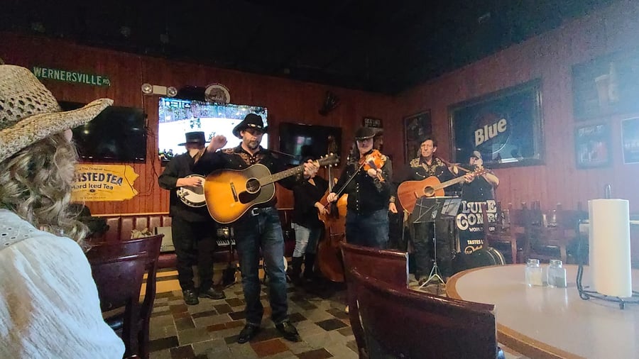 Johnny & Hons Smokehaus