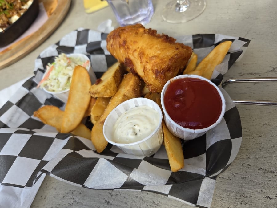 Slainte Irish Pub and Restaurant