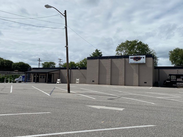 Break Away II Sports Lounge