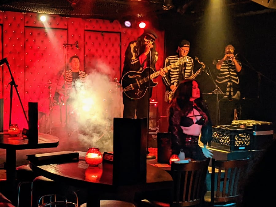 Harvelle's Long Beach