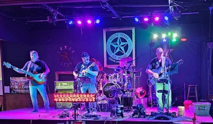 South Texas Ice House Bar and Grill