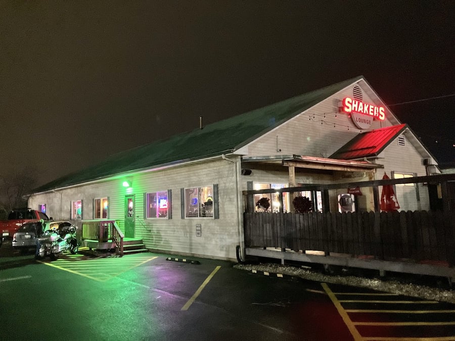 Shakers Sports Bar & Grill