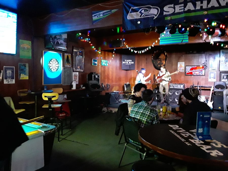 Van's Dive Bar