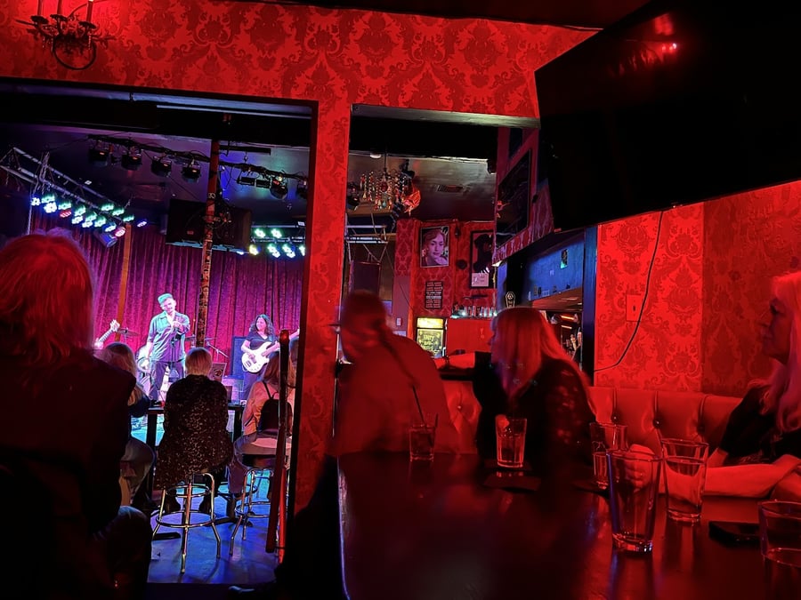 Universal Bar and Grill