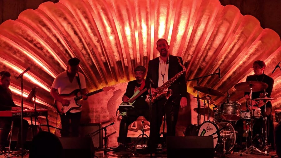 Lou Lou’s Jungle Room