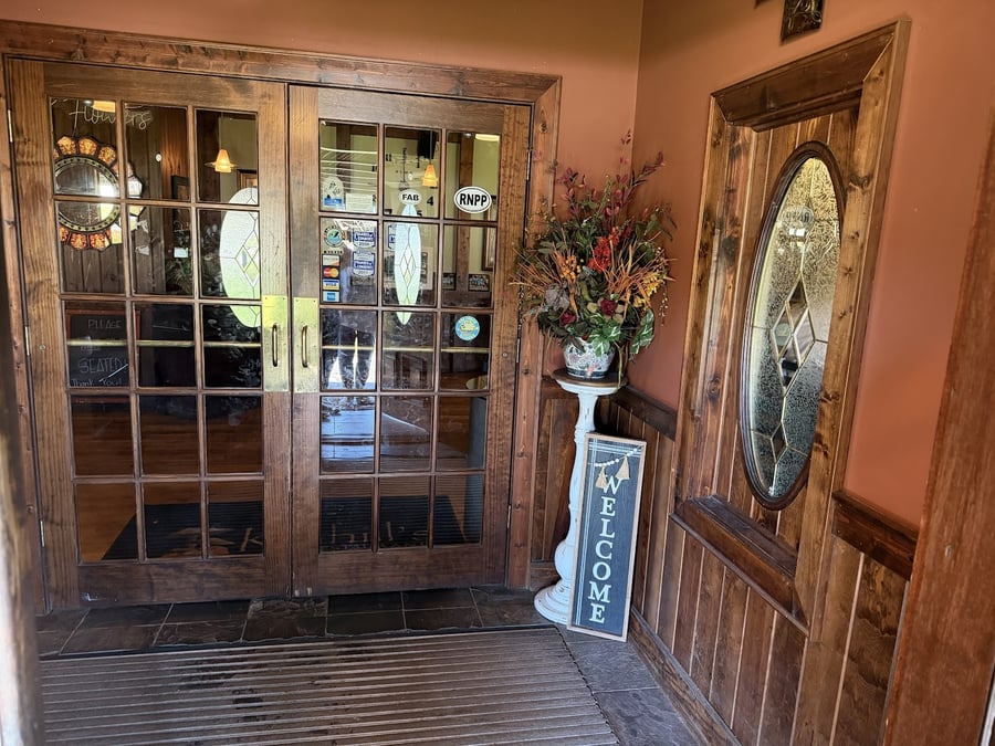 Kahill's Restaurant and pub